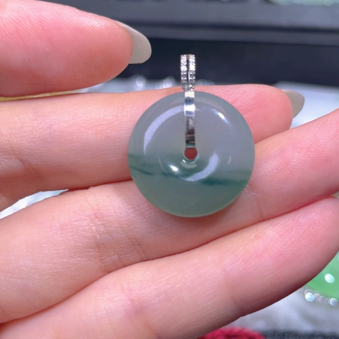 颈饰18K金镶嵌翡翠翡翠