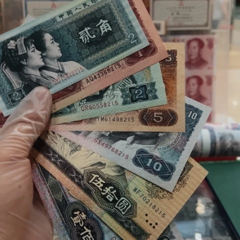 小四四同水洗头厂的工人说了