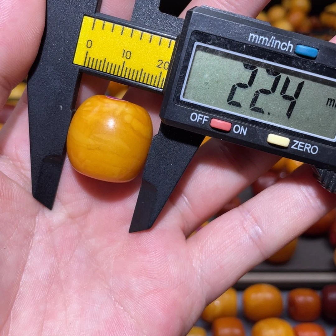 未镶嵌琥珀裸石墩子