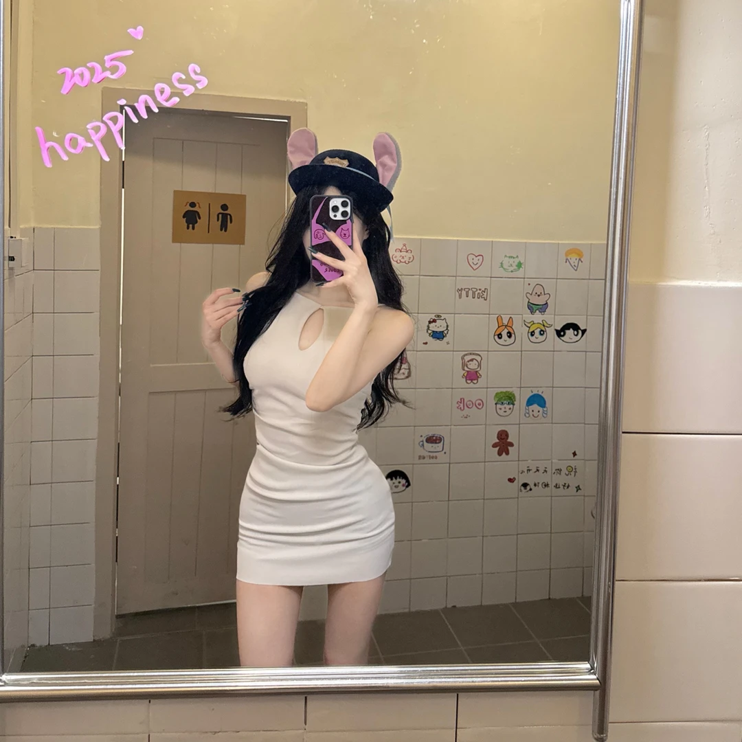 Genieeea吉妮的宝藏 韩漫女神镂空抽褶吊带裙背心裙包臀连衣裙