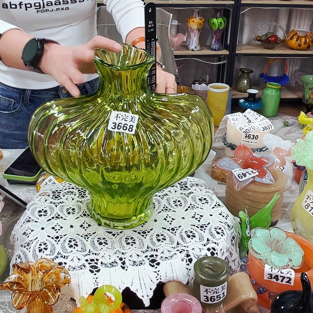 3668 家悦琉璃工艺品不完美