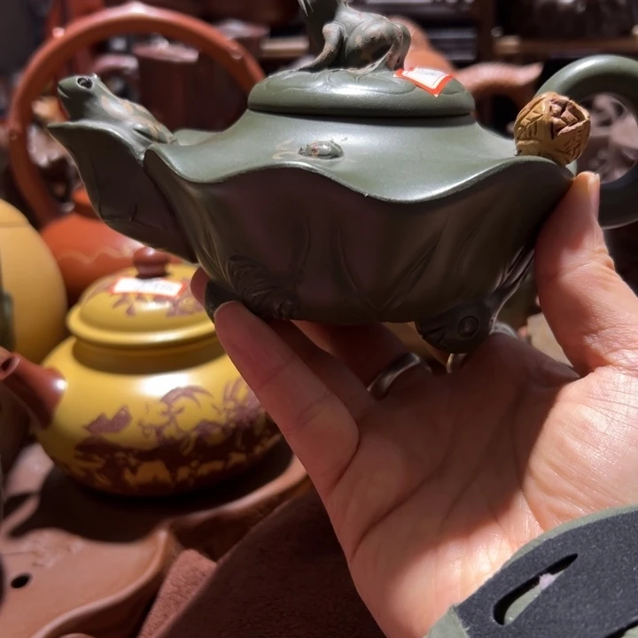 紫砂茶壶紫砂壶收藏起来了！