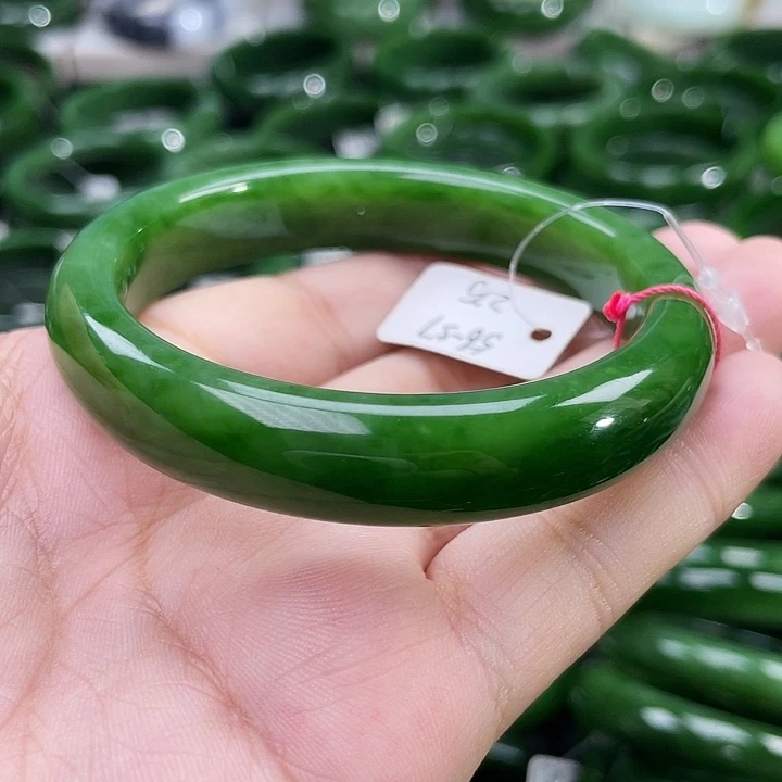 未镶嵌手镯和田玉（碧玉）