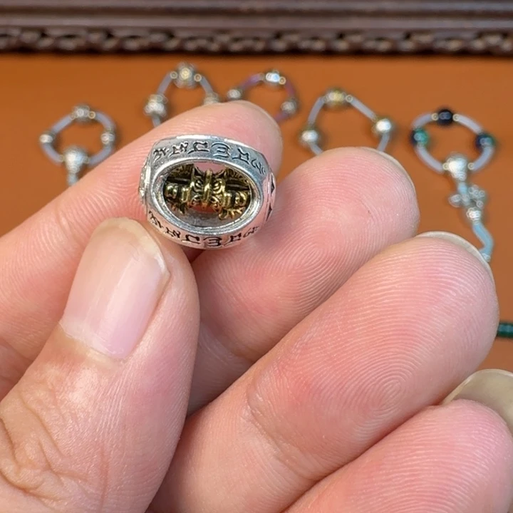合成碳硅石铜合金文玩配饰六字真言顶珠