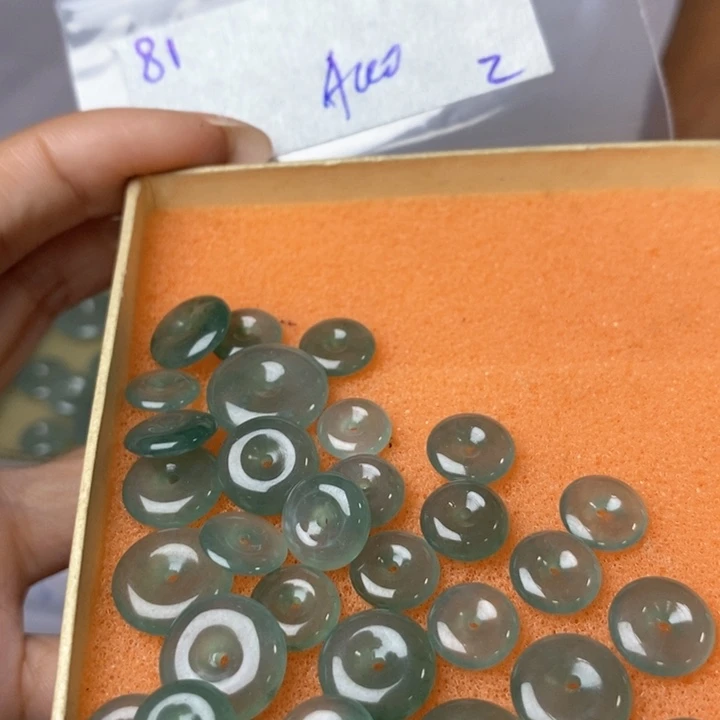 柠***幽定制翡翠未镶嵌不退