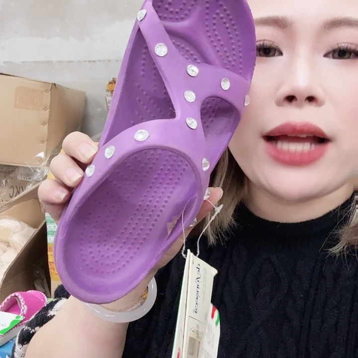 紫色钻钻凉拖41码