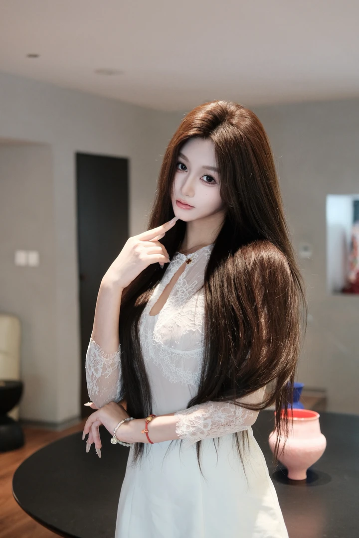 纯欲风辣妹性感蕾丝连衣裙裸色渐变设计感气质收腰显瘦包臀短裙女