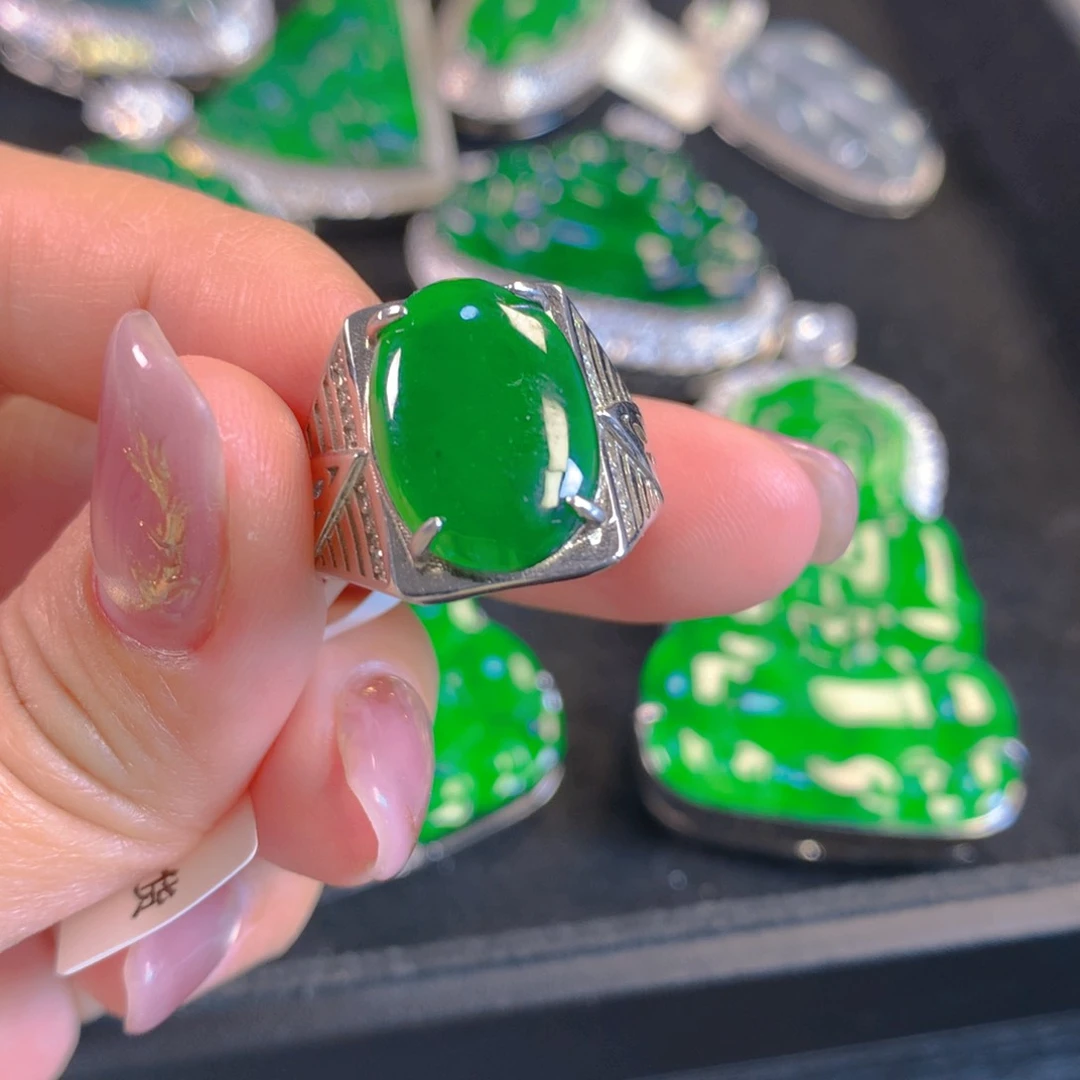 翡翠颈饰银S925镶嵌翡翠