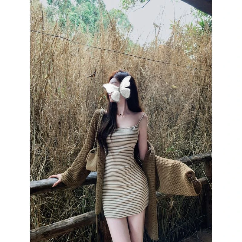 白水女 条纹性感纯欲吊带连衣裙开衫两件套B50752964 B50752965