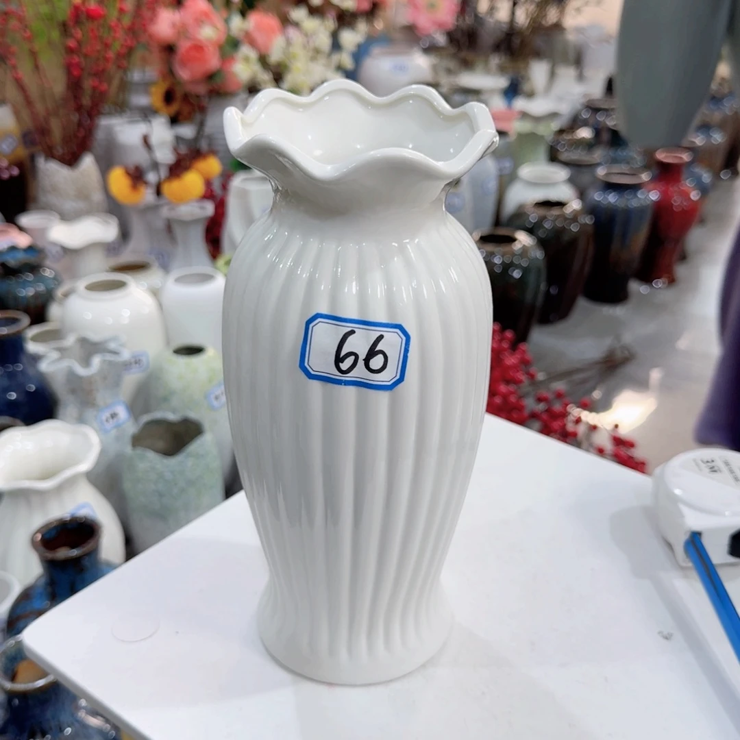 66号陶瓷高23厘米一个