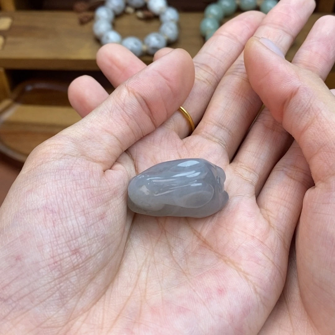 乐***乐和田玉未镶嵌颈饰