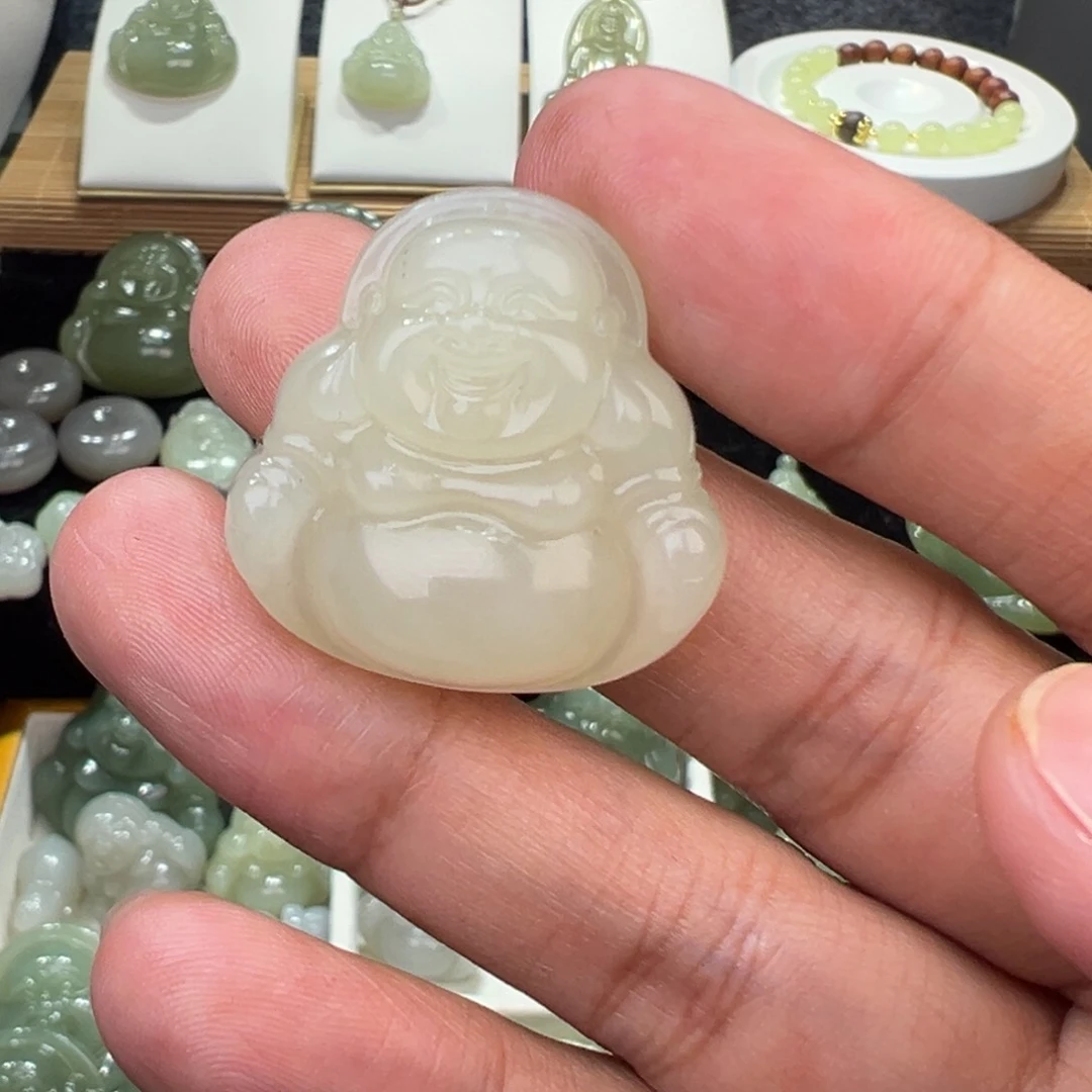 和田玉吊坠(不含链)未镶嵌30mm佛公特价有黑点小瑕疵款