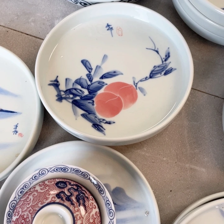瓷片桃子壶承手绘