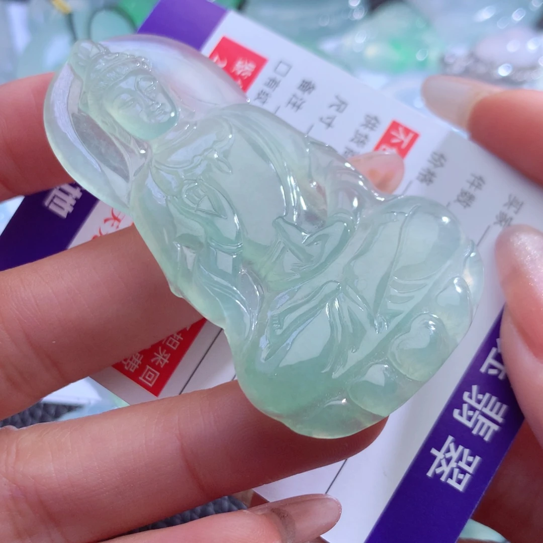 翡翠未镶嵌颈饰缅甸