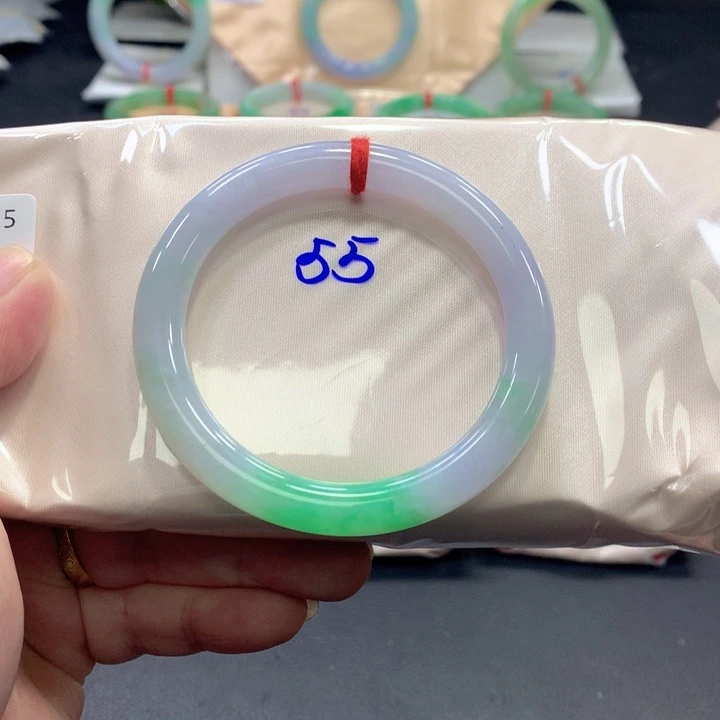未镶嵌手镯翡翠55圈口
