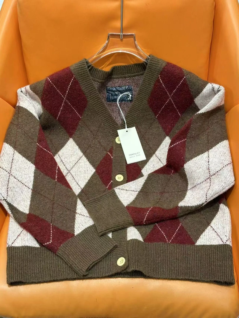 大公爵 菱形格针织外套