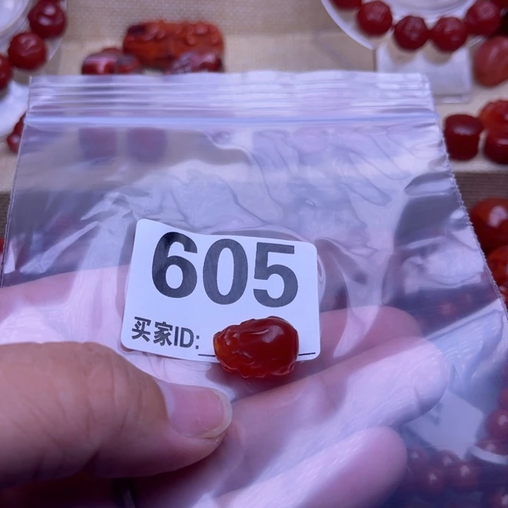 过***好南红玛瑙未镶嵌颈饰