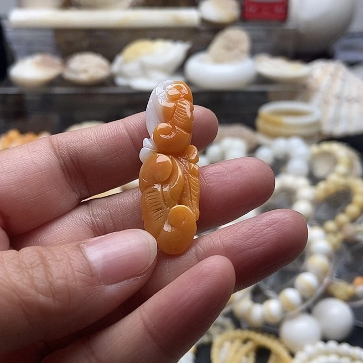 非金属贝壳红如意