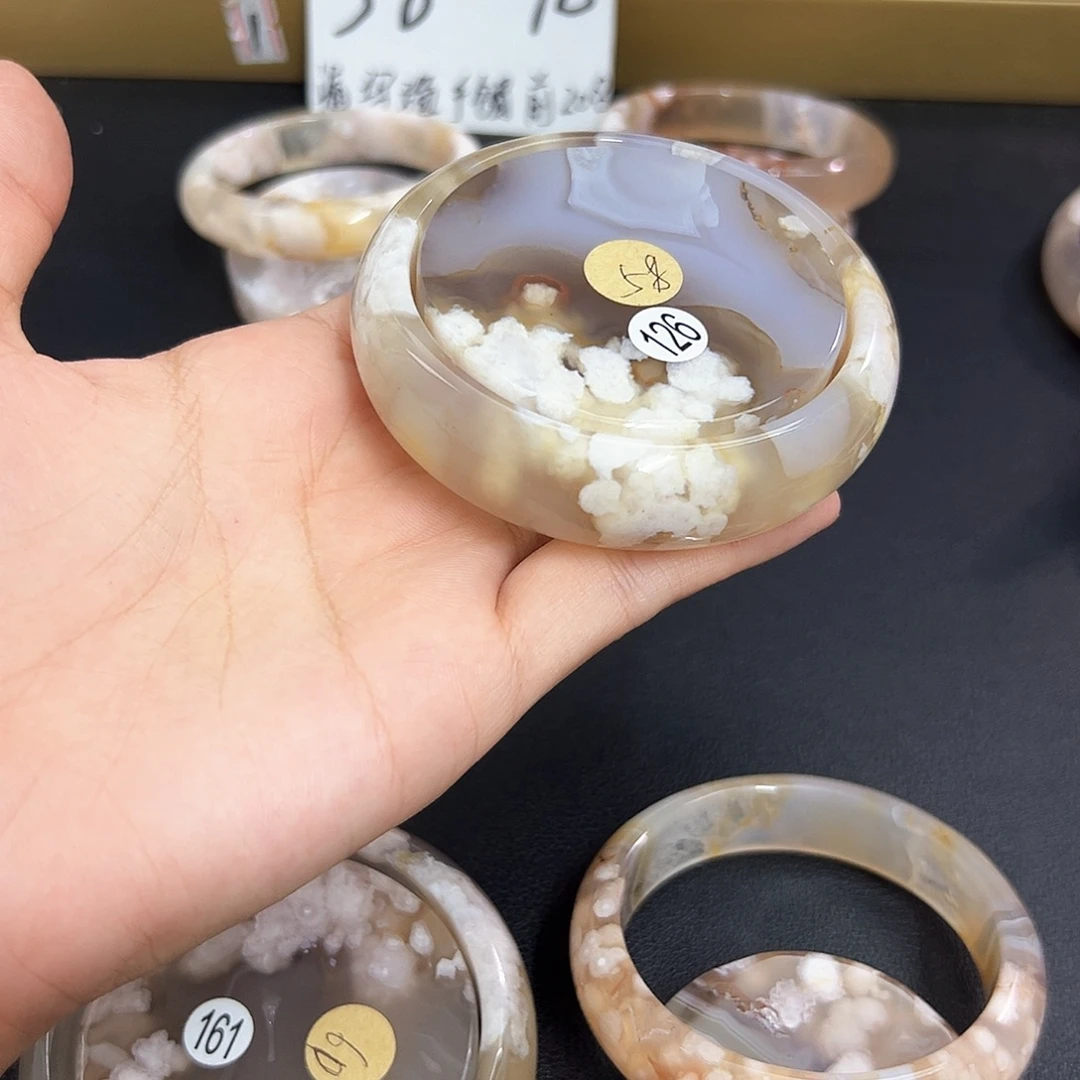 白***雪手镯玛瑙/玉髓未镶嵌58