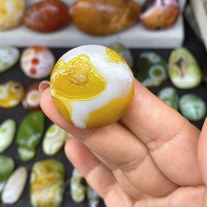 圆饼饰品无孔奇石