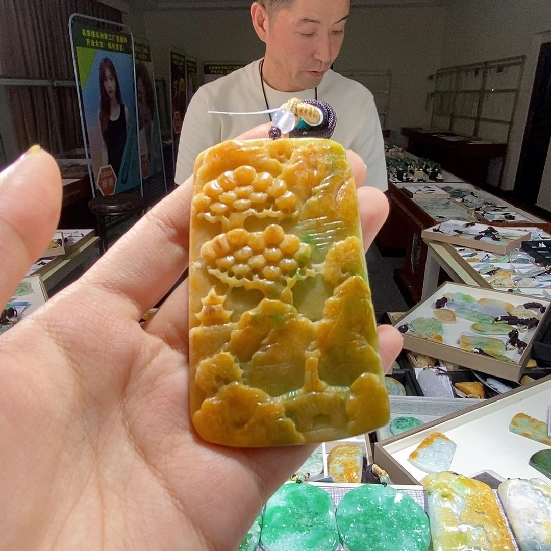 翡翠未镶嵌颈饰翡翠