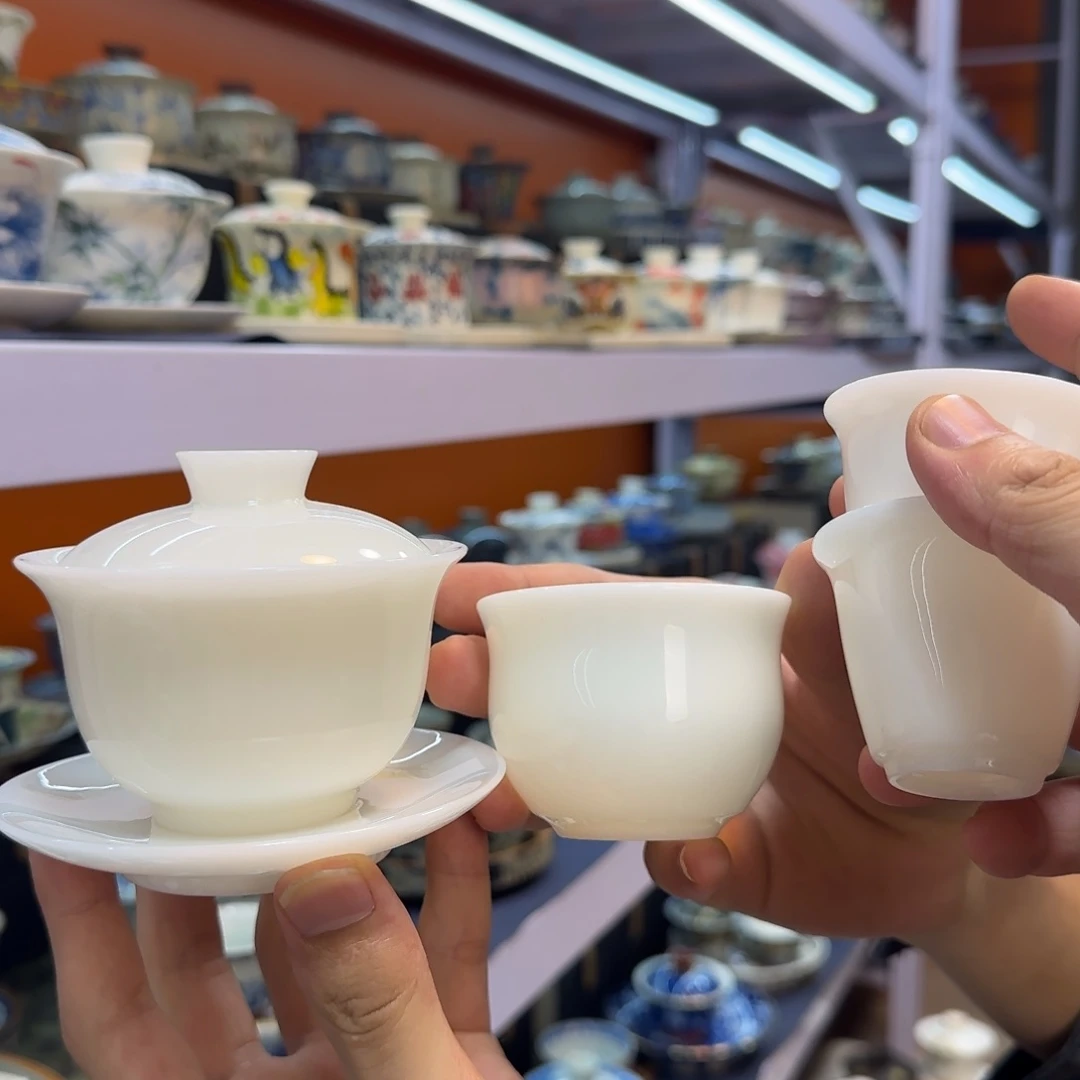 我在外面吃饭呢你在哪了我在外面