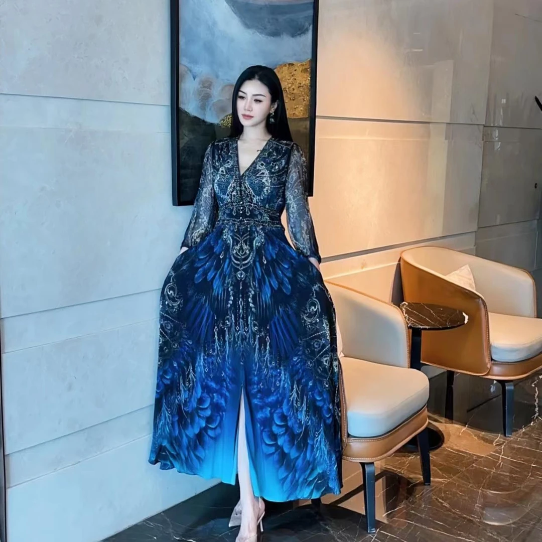 桑蚕丝2025春夏气质V领轻奢法式民族风蓝色返潮复古连衣裙230411