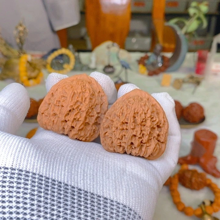 文玩核桃把件南疆石