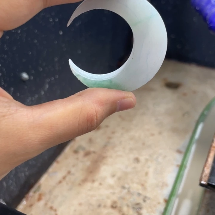 定制翡翠未镶嵌梦***_边角料