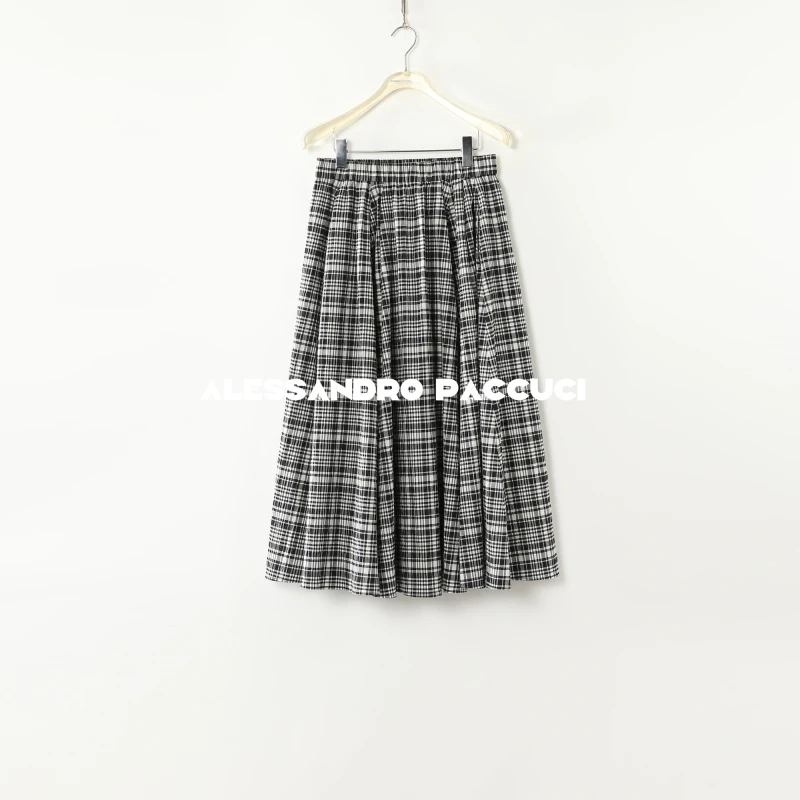 AP洛哥51018QB【格事】棉盐缩褶皱肌理A字摆伞裙黑白格子时尚半裙