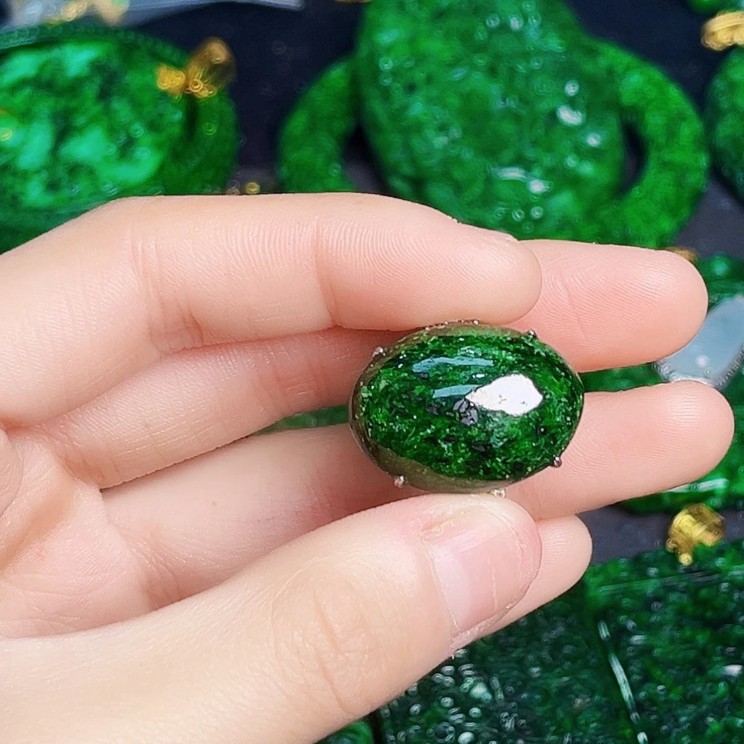 颈饰银S925镶嵌翡翠多样性