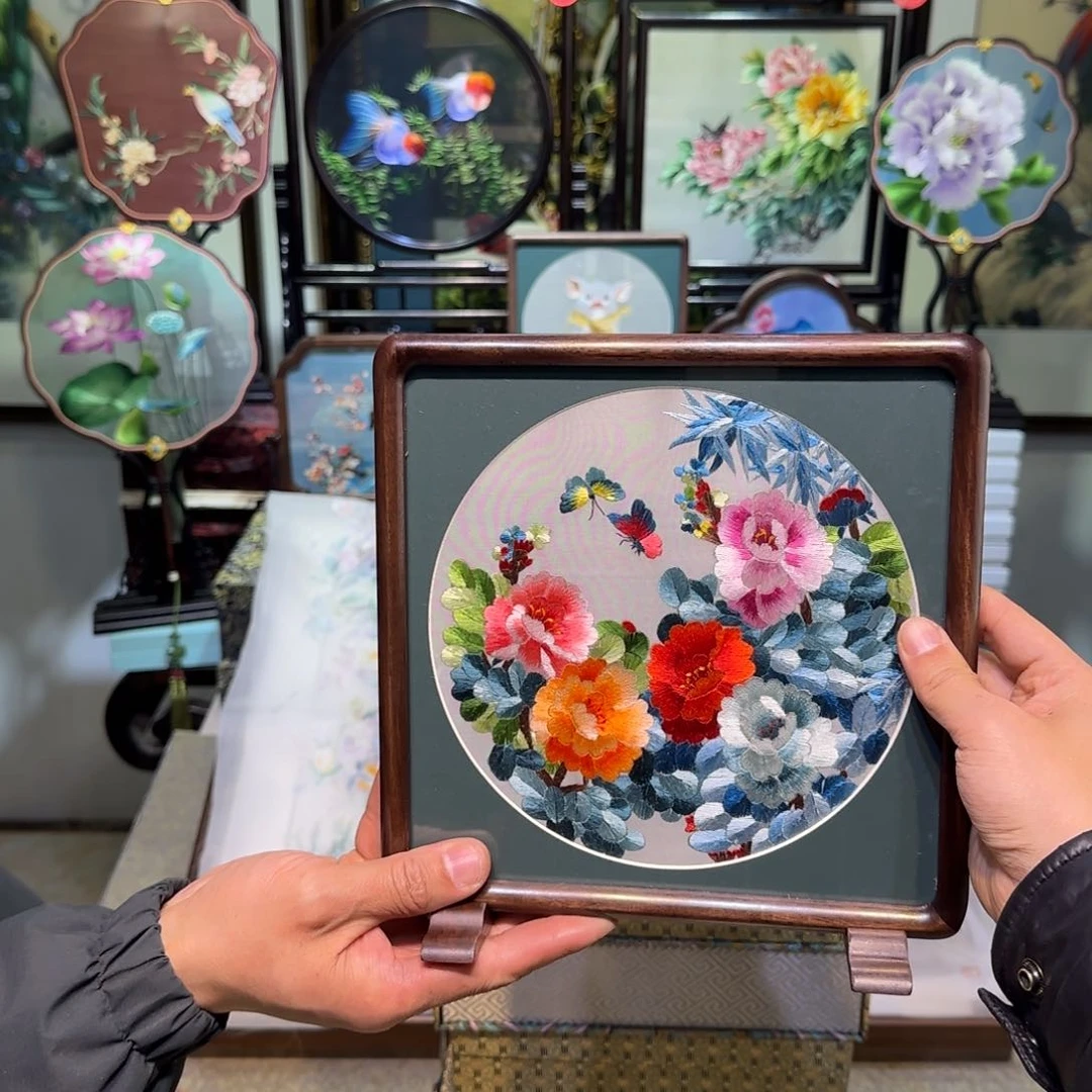 刺绣刺绣工艺精湛