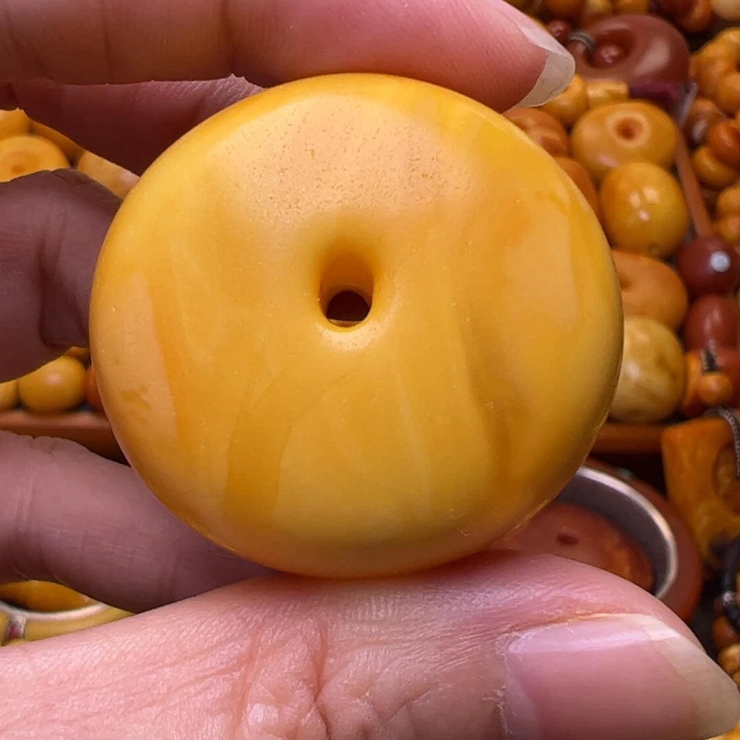 琥珀未镶嵌珠宝奇石藏扣