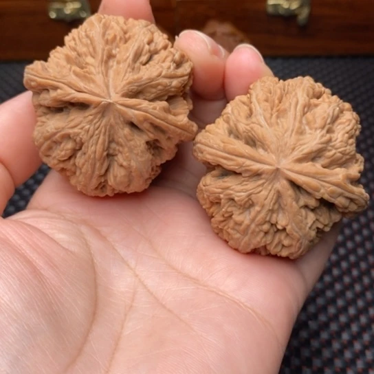 北***贵吊坠文玩核桃48全品平谷粗筋