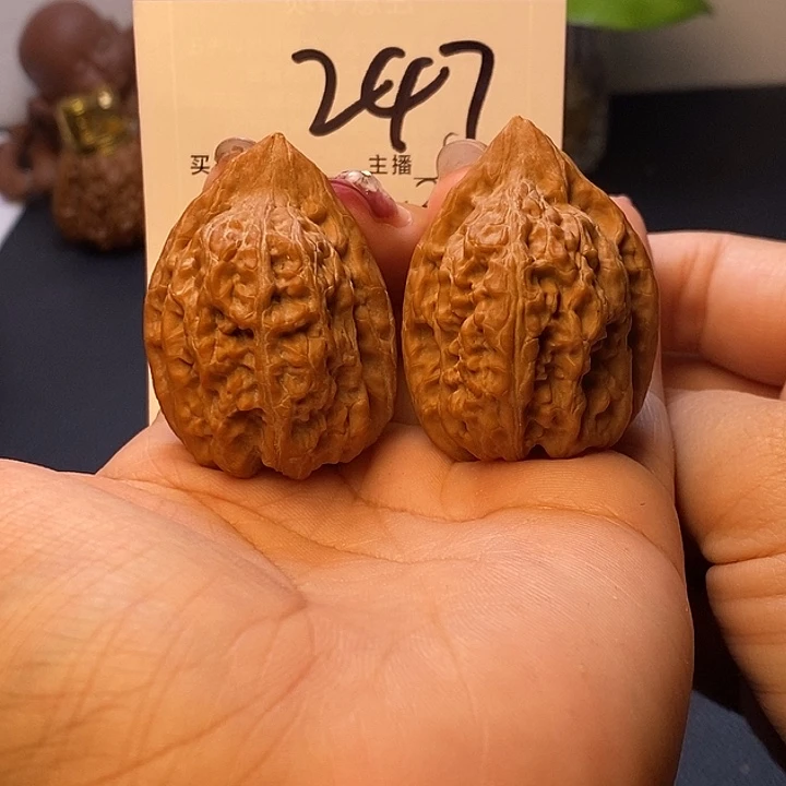 吊坠桃核赤龙鸡心34无刀痕s