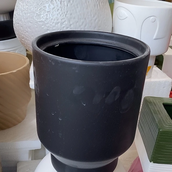 陶盆有孔 瑕疵针孔漏釉介意勿拍外口 16外高20