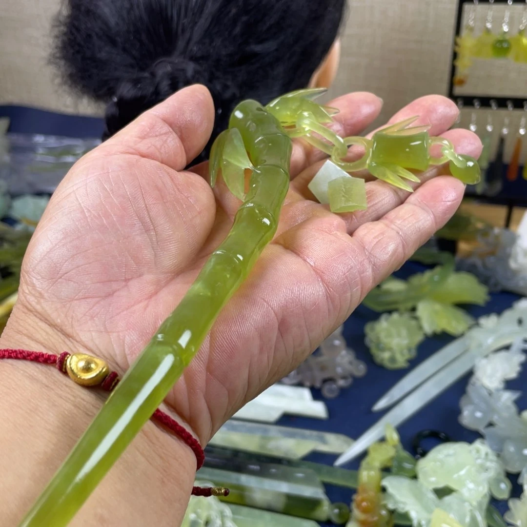 一***悔蛇纹石玉未镶嵌发饰