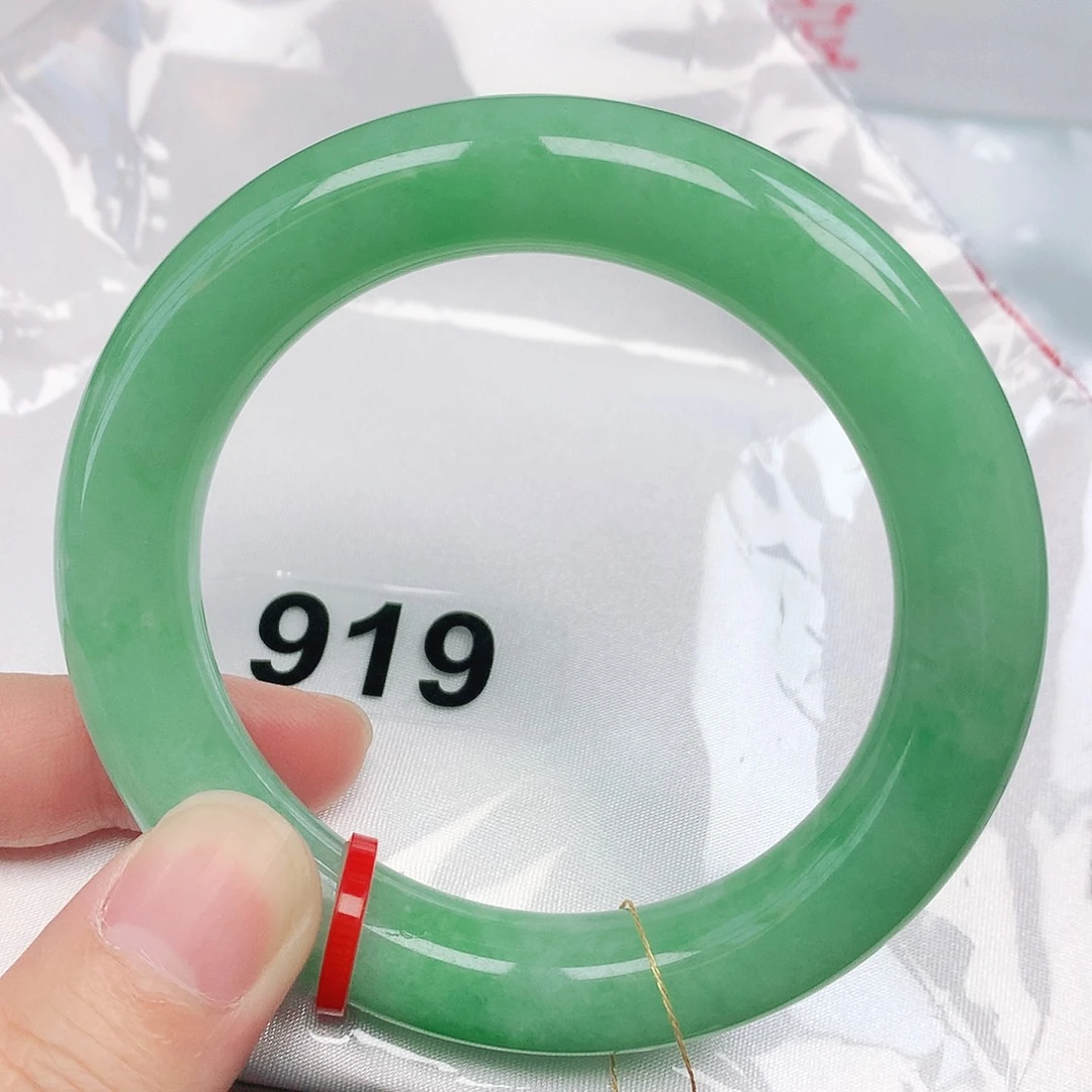 翡翠手镯未镶嵌抖音919