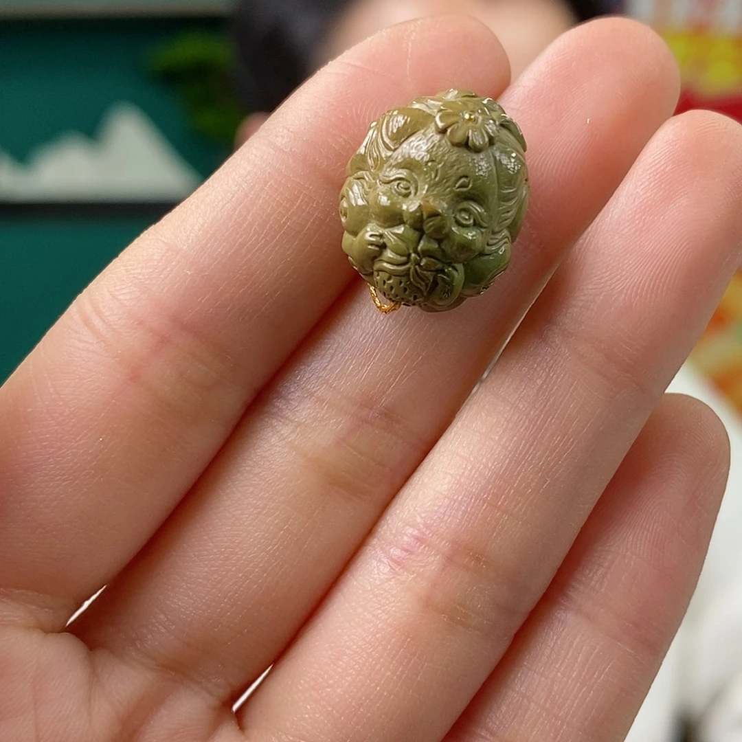 绿松石未镶嵌挂件