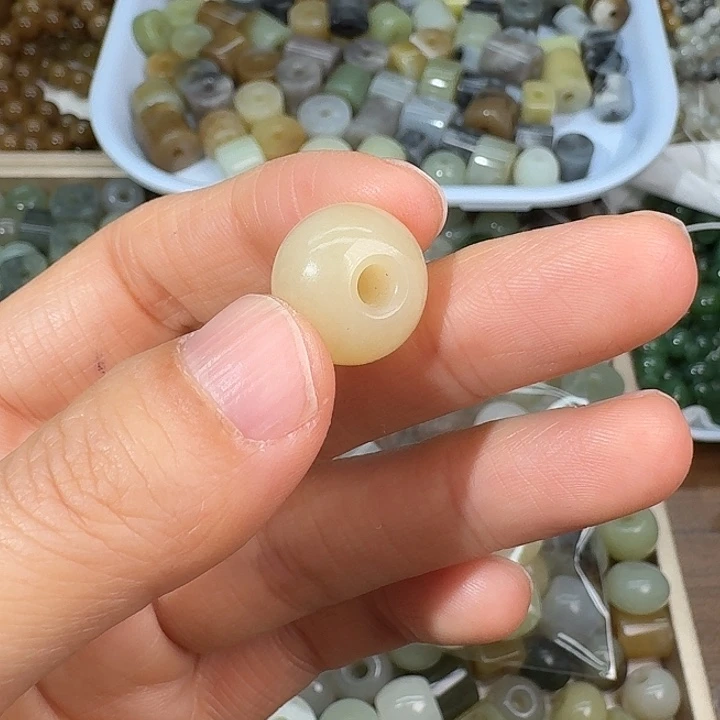 银***紫和田玉未镶嵌颈饰