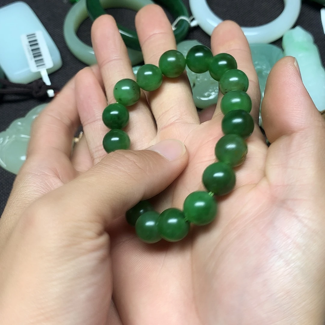 愉***歆颈饰未镶嵌和田玉
