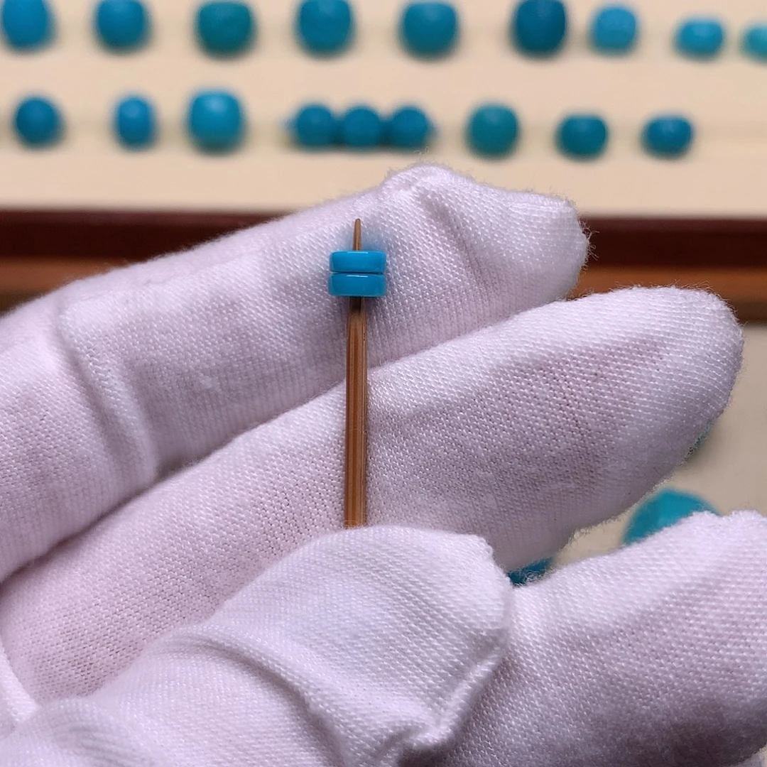 绿松石未镶嵌天然原矿绿松石直切4.5