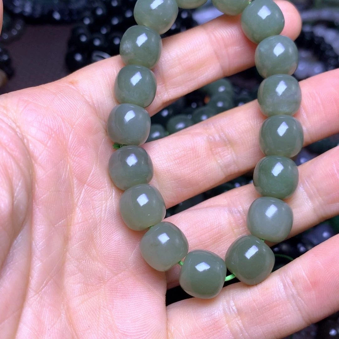 和田玉未镶嵌手串