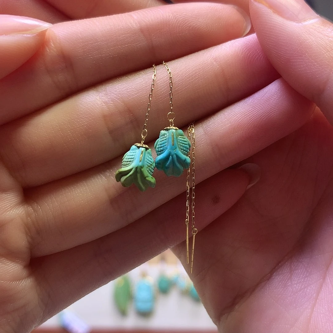 绿松石18K金镶嵌耳钉