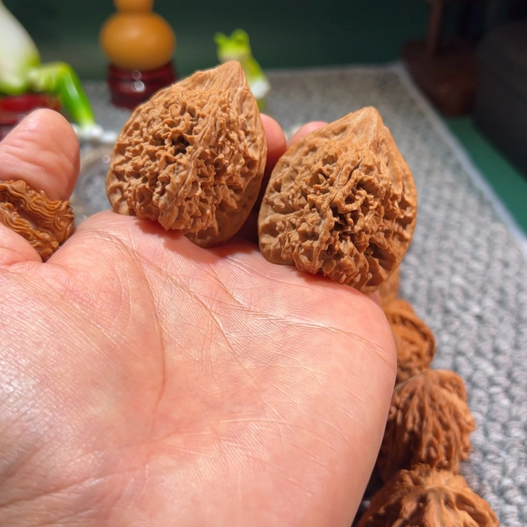 文玩核桃把件大尖满天星39尺全品