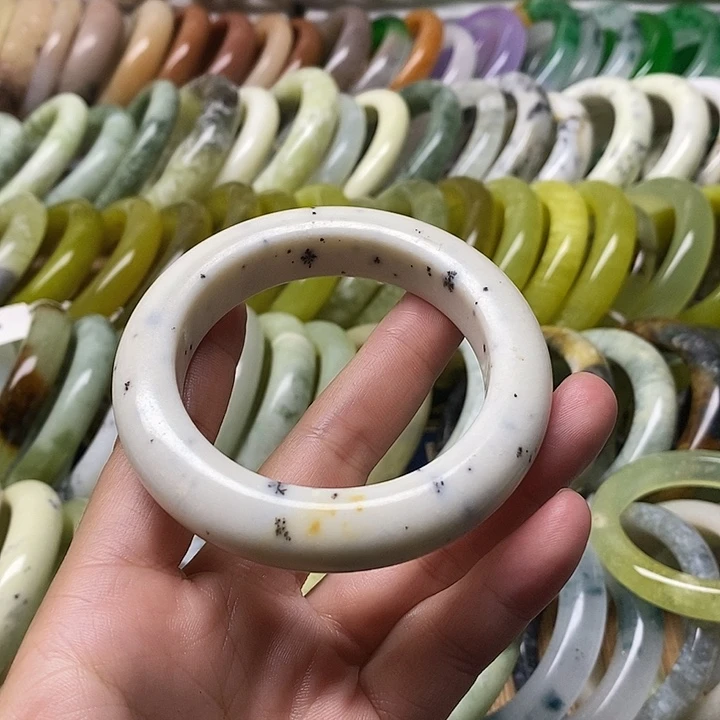 未镶嵌蛇纹石玉手镯