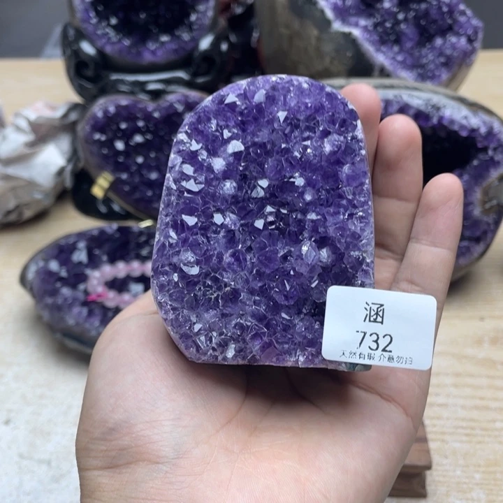 未镶嵌紫晶大型摆件（非配饰）