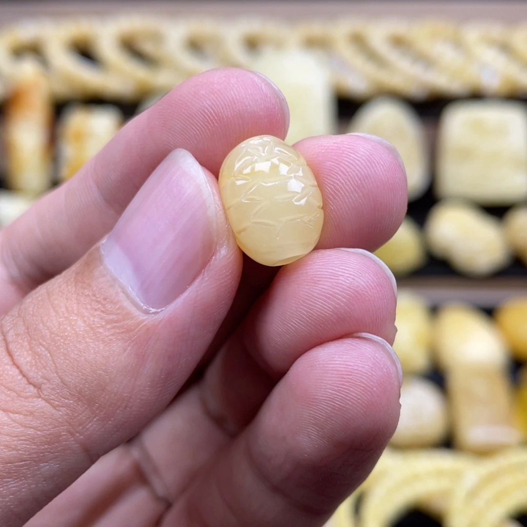 裸石琥珀未镶嵌琥珀蜜蜡