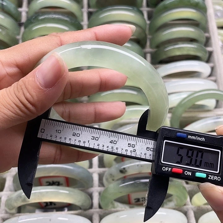 未镶嵌蛇纹石玉手镯212