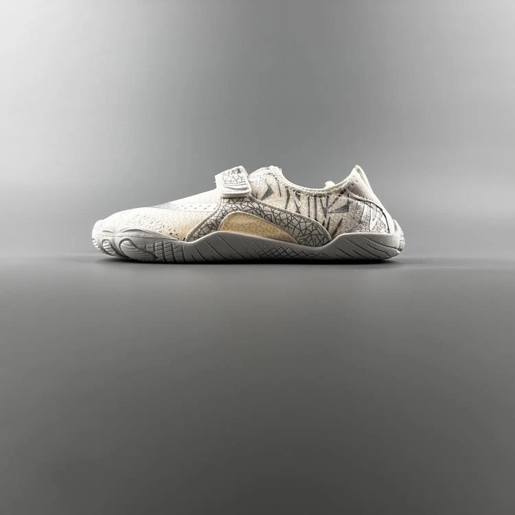 稀缺外贸男鞋2025新款情侣款运动休闲溯溪鞋海边防滑游泳沙滩鞋